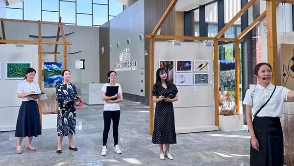 兴发娱乐[苏州景物园林设计,苏州景物园林施工,苏州文物古建修缮,苏州香山制造,苏州园林设计,苏州景物园林设计,苏州园林制造,苏州景物园林制造,苏州古修建修复]