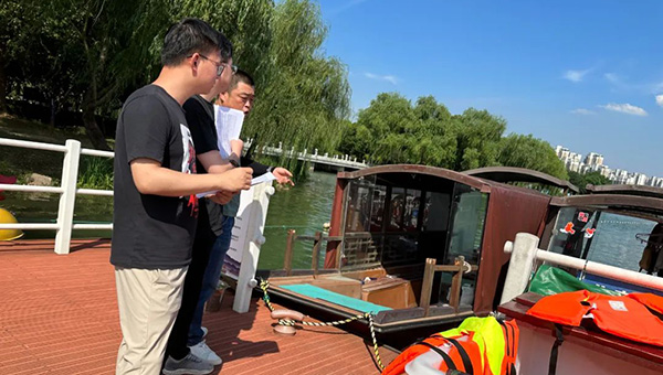 兴发娱乐[苏州景物园林设计,苏州景物园林施工,苏州文物古建修缮,苏州香山制造,苏州园林设计,苏州景物园林设计,苏州园林制造,苏州景物园林制造,苏州古修建修复]