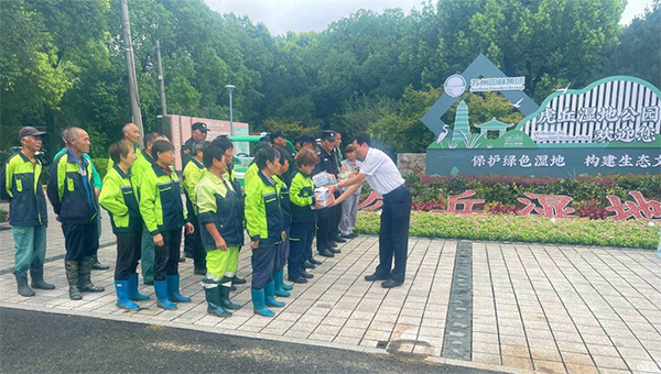 兴发娱乐[苏州景物园林设计,苏州景物园林施工,苏州文物古建修缮,苏州香山制造,苏州园林设计,苏州景物园林设计,苏州园林制造,苏州景物园林制造,苏州古修建修复]