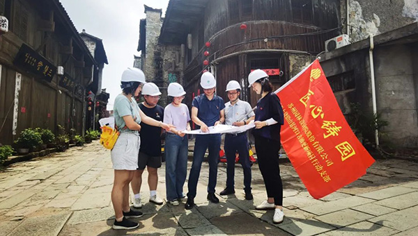 兴发娱乐[苏州景物园林设计,苏州景物园林施工,苏州文物古建修缮,苏州香山制造,苏州园林设计,苏州景物园林设计,苏州园林制造,苏州景物园林制造,苏州古修建修复]