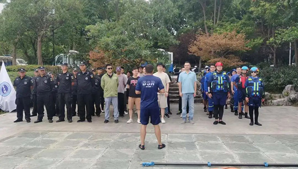 兴发娱乐[苏州景物园林设计,苏州景物园林施工,苏州文物古建修缮,苏州香山制造,苏州园林设计,苏州景物园林设计,苏州园林制造,苏州景物园林制造,苏州古修建修复]