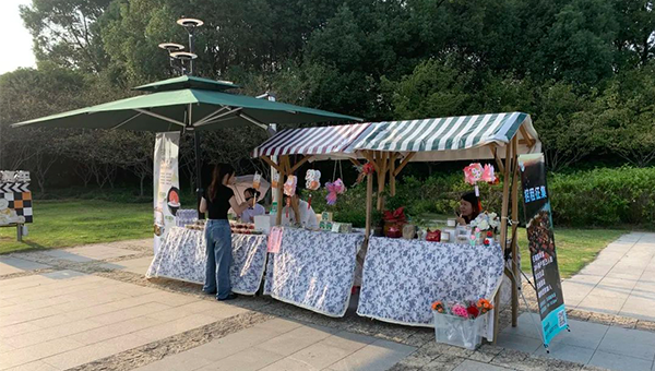 兴发娱乐[苏州景物园林设计,苏州景物园林施工,苏州文物古建修缮,苏州香山制造,苏州园林设计,苏州景物园林设计,苏州园林制造,苏州景物园林制造,苏州古修建修复]
