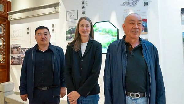兴发娱乐[苏州景物园林设计,苏州景物园林施工,苏州文物古建修缮,苏州香山制造,苏州园林设计,苏州景物园林设计,苏州园林制造,苏州景物园林制造,苏州古修建修复]