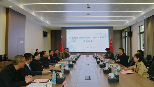 兴发娱乐[苏州景物园林设计,苏州景物园林施工,苏州文物古建修缮,苏州香山制造,苏州园林设计,苏州景物园林设计,苏州园林制造,苏州景物园林制造,苏州古修建修复]