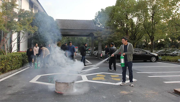 兴发娱乐[苏州景物园林设计,苏州景物园林施工,苏州文物古建修缮,苏州香山制造,苏州园林设计,苏州景物园林设计,苏州园林制造,苏州景物园林制造,苏州古修建修复]