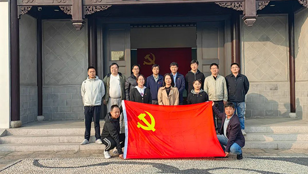 兴发娱乐[苏州景物园林设计,苏州景物园林施工,苏州文物古建修缮,苏州香山制造,苏州园林设计,苏州景物园林设计,苏州园林制造,苏州景物园林制造,苏州古修建修复]