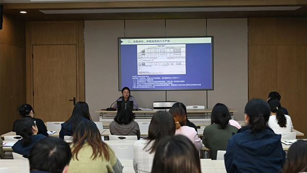 兴发娱乐[苏州景物园林设计,苏州景物园林施工,苏州文物古建修缮,苏州香山制造,苏州园林设计,苏州景物园林设计,苏州园林制造,苏州景物园林制造,苏州古修建修复]