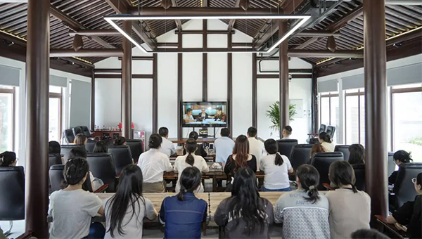 兴发娱乐[苏州景物园林设计,苏州景物园林施工,苏州文物古建修缮,苏州香山制造,苏州园林设计,苏州景物园林设计,苏州园林制造,苏州景物园林制造,苏州古修建修复]