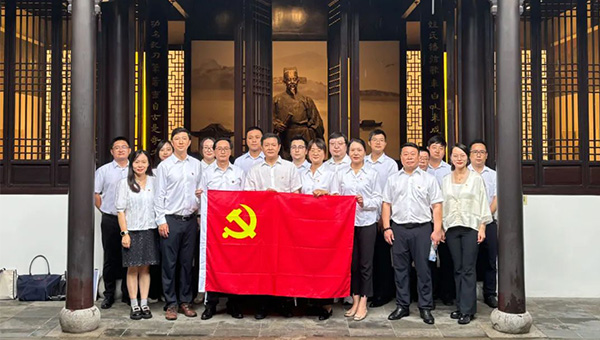 兴发娱乐[苏州景物园林设计,苏州景物园林施工,苏州文物古建修缮,苏州香山制造,苏州园林设计,苏州景物园林设计,苏州园林制造,苏州景物园林制造,苏州古修建修复]