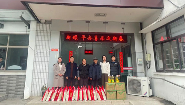 兴发娱乐[苏州景物园林设计,苏州景物园林施工,苏州文物古建修缮,苏州香山制造,苏州园林设计,苏州景物园林设计,苏州园林制造,苏州景物园林制造,苏州古修建修复]