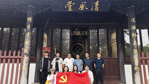 兴发娱乐[苏州景物园林设计,苏州景物园林施工,苏州文物古建修缮,苏州香山制造,苏州园林设计,苏州景物园林设计,苏州园林制造,苏州景物园林制造,苏州古修建修复]