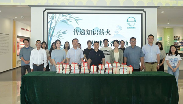 兴发娱乐[苏州景物园林设计,苏州景物园林施工,苏州文物古建修缮,苏州香山制造,苏州园林设计,苏州景物园林设计,苏州园林制造,苏州景物园林制造,苏州古修建修复]