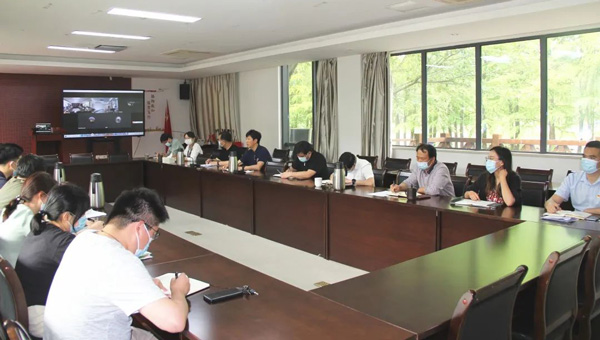 兴发娱乐[苏州景物园林设计,苏州景物园林施工,苏州文物古建修缮,苏州香山制造,苏州园林设计,苏州景物园林设计,苏州园林制造,苏州景物园林制造,苏州古修建修复]