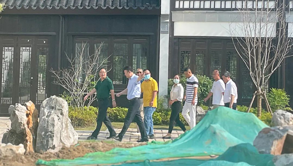 兴发娱乐[苏州景物园林设计,苏州景物园林施工,苏州文物古建修缮,苏州香山制造,苏州园林设计,苏州景物园林设计,苏州园林制造,苏州景物园林制造,苏州古修建修复]