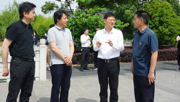 兴发娱乐[苏州景物园林设计,苏州景物园林施工,苏州文物古建修缮,苏州香山制造,苏州园林设计,苏州景物园林设计,苏州园林制造,苏州景物园林制造,苏州古修建修复]