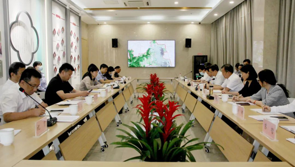 兴发娱乐[苏州景物园林设计,苏州景物园林施工,苏州文物古建修缮,苏州香山制造,苏州园林设计,苏州景物园林设计,苏州园林制造,苏州景物园林制造,苏州古修建修复]