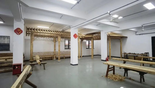 兴发娱乐[苏州景物园林设计,苏州景物园林施工,苏州文物古建修缮,苏州香山制造,苏州园林设计,苏州景物园林设计,苏州园林制造,苏州景物园林制造,苏州古修建修复]