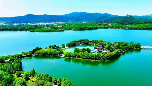 兴发娱乐[苏州景物园林设计,苏州景物园林施工,苏州文物古建修缮,苏州香山制造,苏州园林设计,苏州景物园林设计,苏州园林制造,苏州景物园林制造,苏州古修建修复]