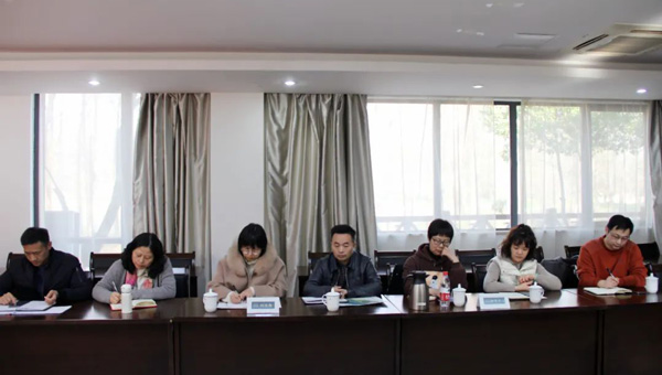 兴发娱乐[苏州景物园林设计,苏州景物园林施工,苏州文物古建修缮,苏州香山制造,苏州园林设计,苏州景物园林设计,苏州园林制造,苏州景物园林制造,苏州古修建修复]