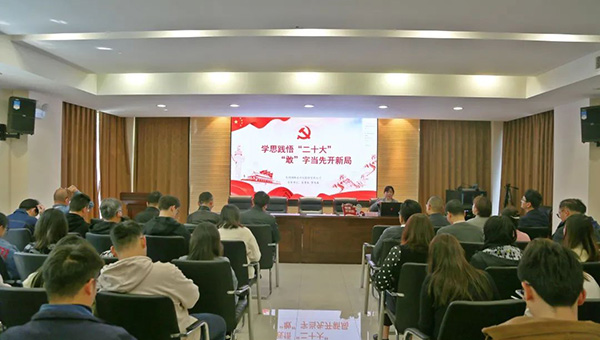 兴发娱乐[苏州景物园林设计,苏州景物园林施工,苏州文物古建修缮,苏州香山制造,苏州园林设计,苏州景物园林设计,苏州园林制造,苏州景物园林制造,苏州古修建修复]