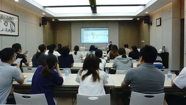 兴发娱乐[苏州景物园林设计,苏州景物园林施工,苏州文物古建修缮,苏州香山制造,苏州园林设计,苏州景物园林设计,苏州园林制造,苏州景物园林制造,苏州古修建修复]