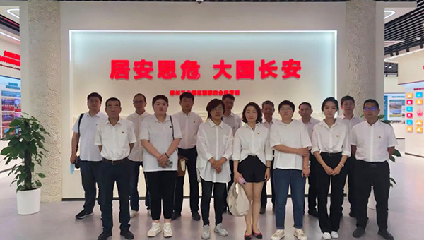 兴发娱乐[苏州景物园林设计,苏州景物园林施工,苏州文物古建修缮,苏州香山制造,苏州园林设计,苏州景物园林设计,苏州园林制造,苏州景物园林制造,苏州古修建修复]
