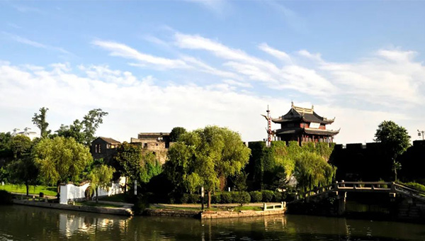 兴发娱乐[苏州景物园林设计,苏州景物园林施工,苏州文物古建修缮,苏州香山制造,苏州园林设计,苏州景物园林设计,苏州园林制造,苏州景物园林制造,苏州古修建修复]