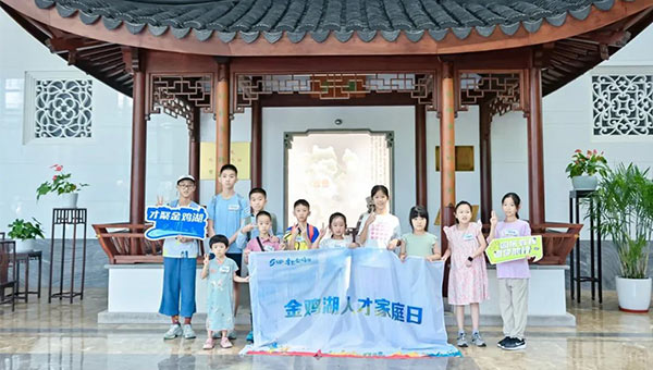 兴发娱乐[苏州景物园林设计,苏州景物园林施工,苏州文物古建修缮,苏州香山制造,苏州园林设计,苏州景物园林设计,苏州园林制造,苏州景物园林制造,苏州古修建修复]