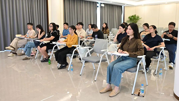 兴发娱乐[苏州景物园林设计,苏州景物园林施工,苏州文物古建修缮,苏州香山制造,苏州园林设计,苏州景物园林设计,苏州园林制造,苏州景物园林制造,苏州古修建修复]