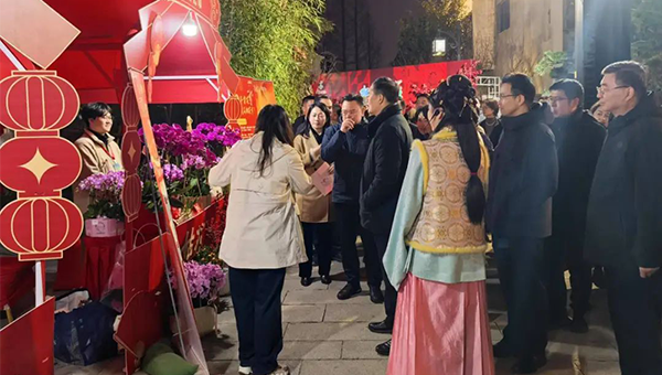 兴发娱乐[苏州景物园林设计,苏州景物园林施工,苏州文物古建修缮,苏州香山制造,苏州园林设计,苏州景物园林设计,苏州园林制造,苏州景物园林制造,苏州古修建修复]