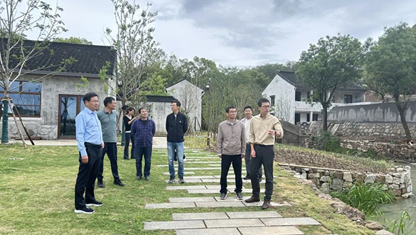 兴发娱乐[苏州景物园林设计,苏州景物园林施工,苏州文物古建修缮,苏州香山制造,苏州园林设计,苏州景物园林设计,苏州园林制造,苏州景物园林制造,苏州古修建修复]