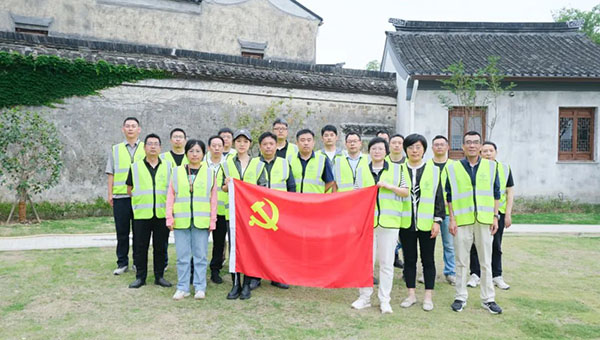 兴发娱乐[苏州景物园林设计,苏州景物园林施工,苏州文物古建修缮,苏州香山制造,苏州园林设计,苏州景物园林设计,苏州园林制造,苏州景物园林制造,苏州古修建修复]